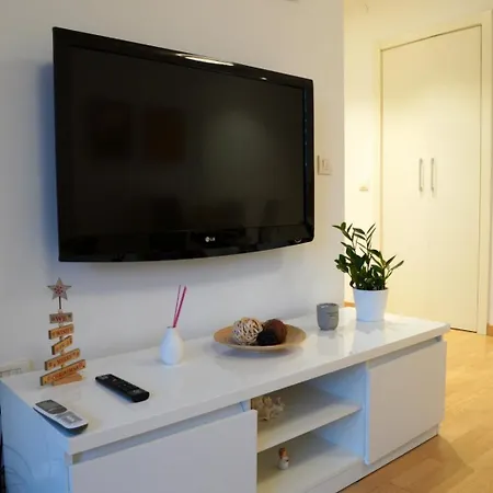 Waterfront Comfortable Apartment